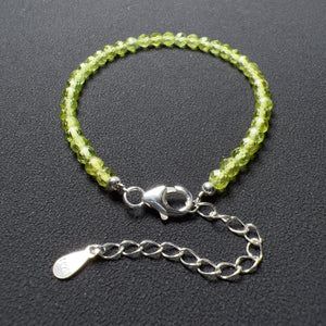 Embrace the power of natural healing while looking chic and stylish with this stunning peridot bracelet.