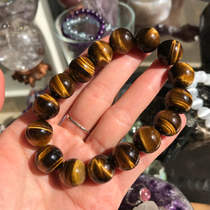 The brown tiger eye gemstone is known to impart courage and protect the wearer from negative energies. 